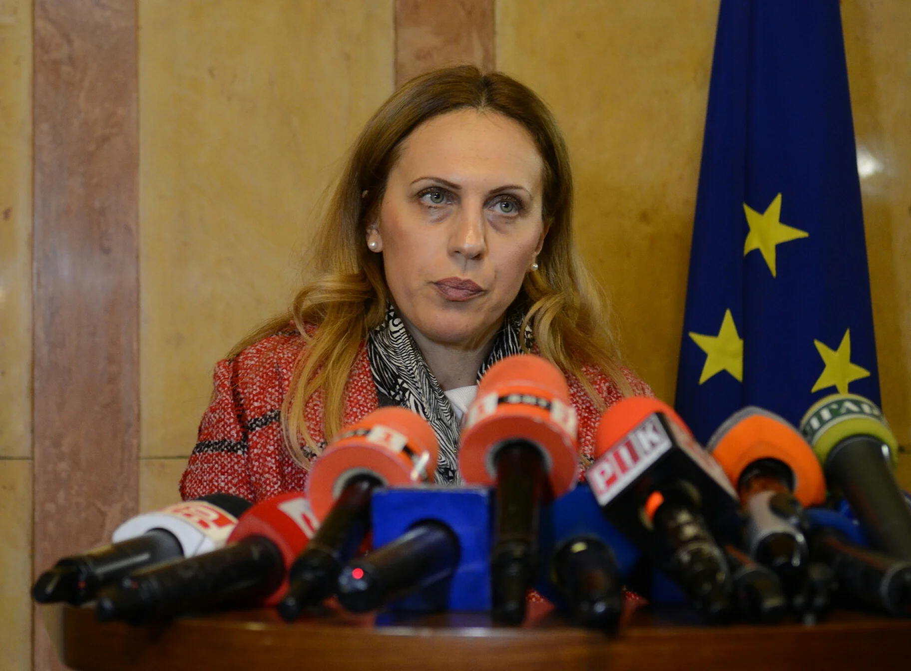 Парламент Марияна Николова