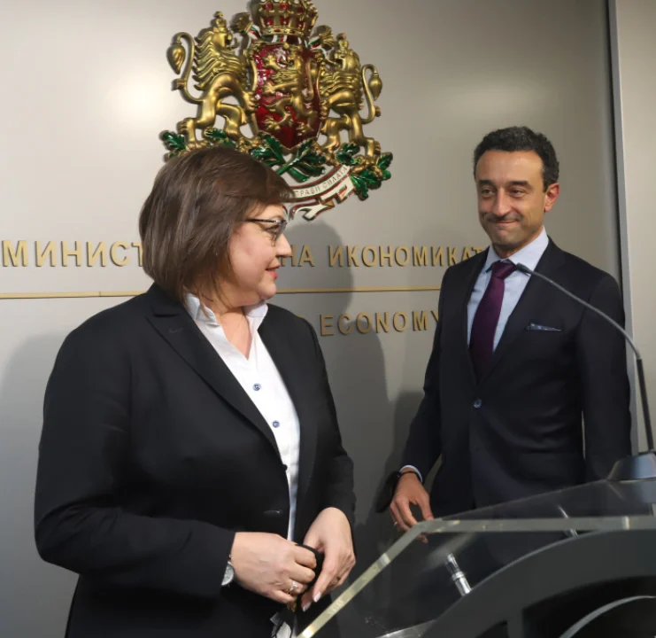Корнелия Нинова - Саниел Лорер - приемане на министерството на икономиката