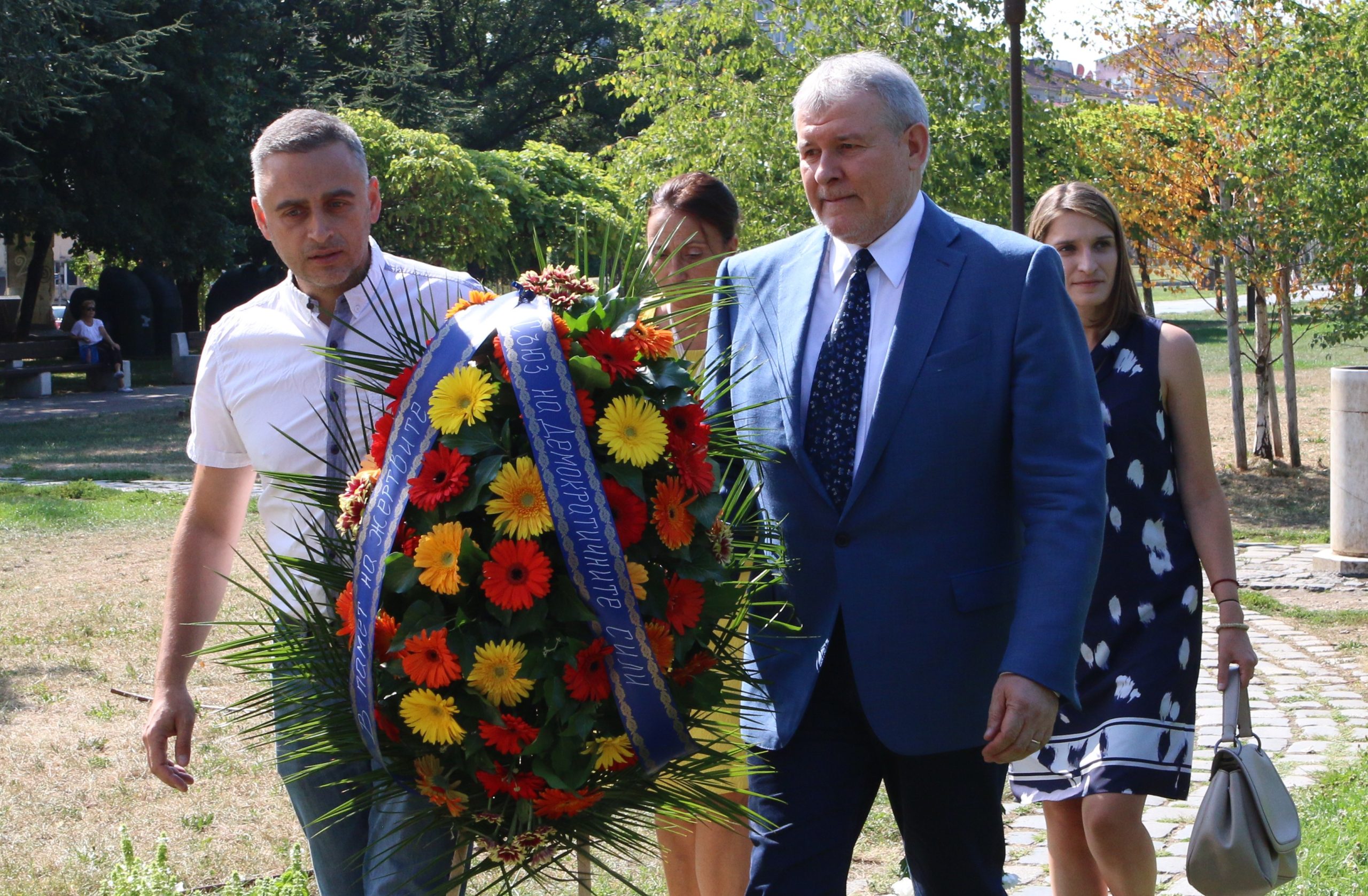 СДС панахида за жертвите на комунизма