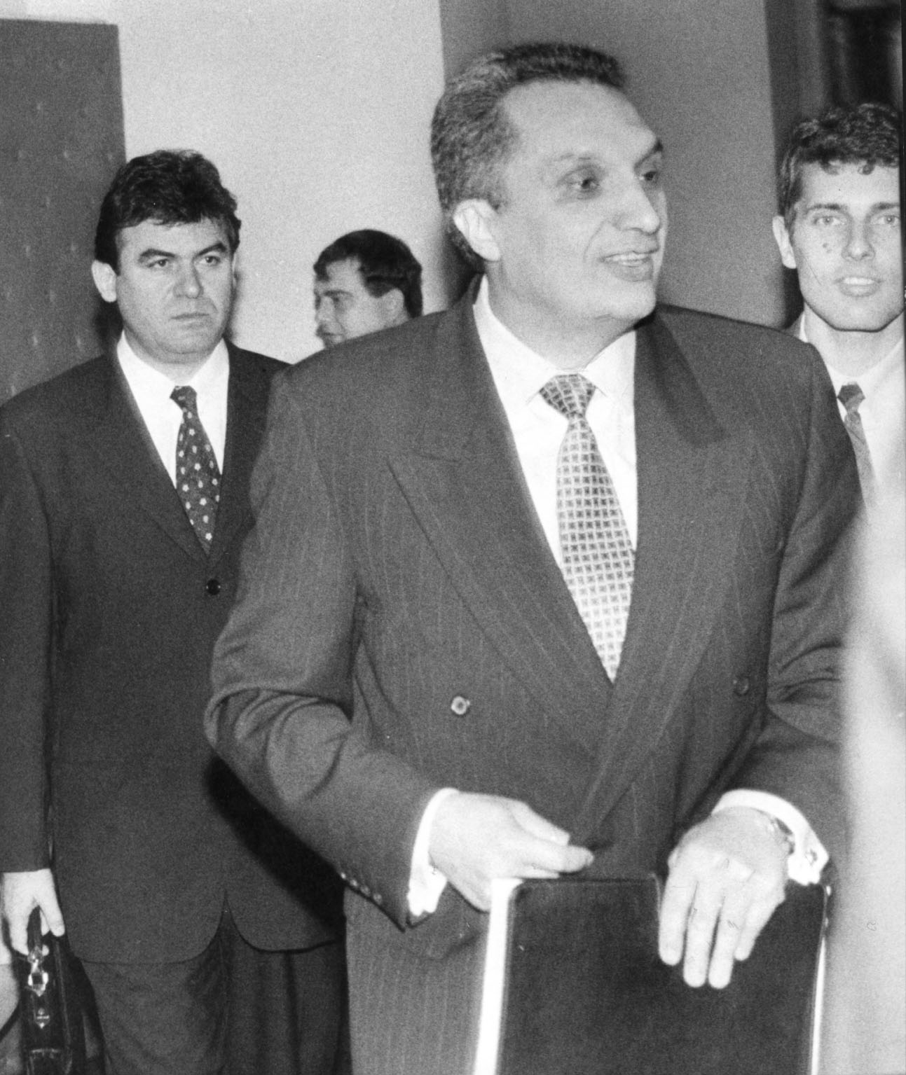 ПарламентДебат за престъпносттаБогомил Бонев - бивш мин. на вътрешните работиИван Костов - мин. председател