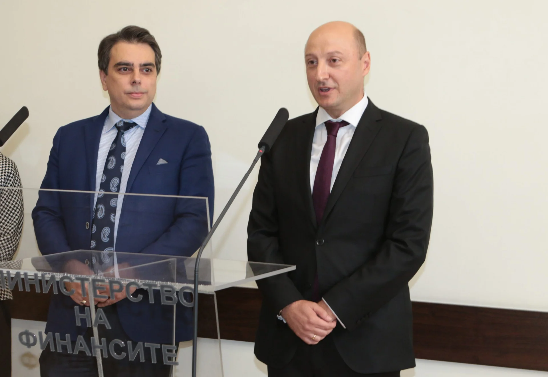 Министерство на финансите Асен Василев Валери Белчев
