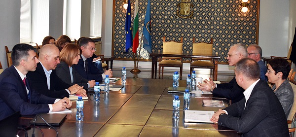 Фандъкова среща с АИКБ