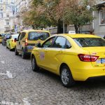 Таксиметровите шофьори излизат на протест заради високия данък "такси"