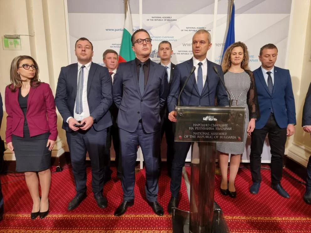 брифинг на "Възраждане"