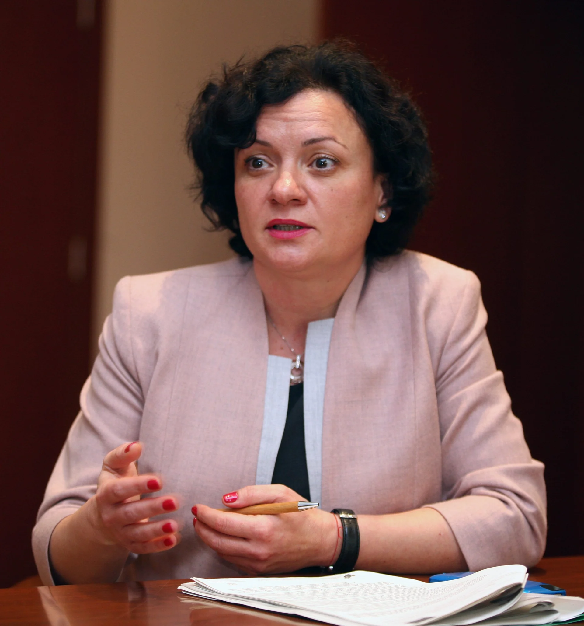 Ивелина Василева - министър на околната среда и водите МОСВ