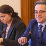 На заседанието на Комисията по културата и медиите на НС -11 януари 2024 г. : народният представител от ДПС Фатме Рамадан и председателят на комисията Тома Биков от ГЕРБ.