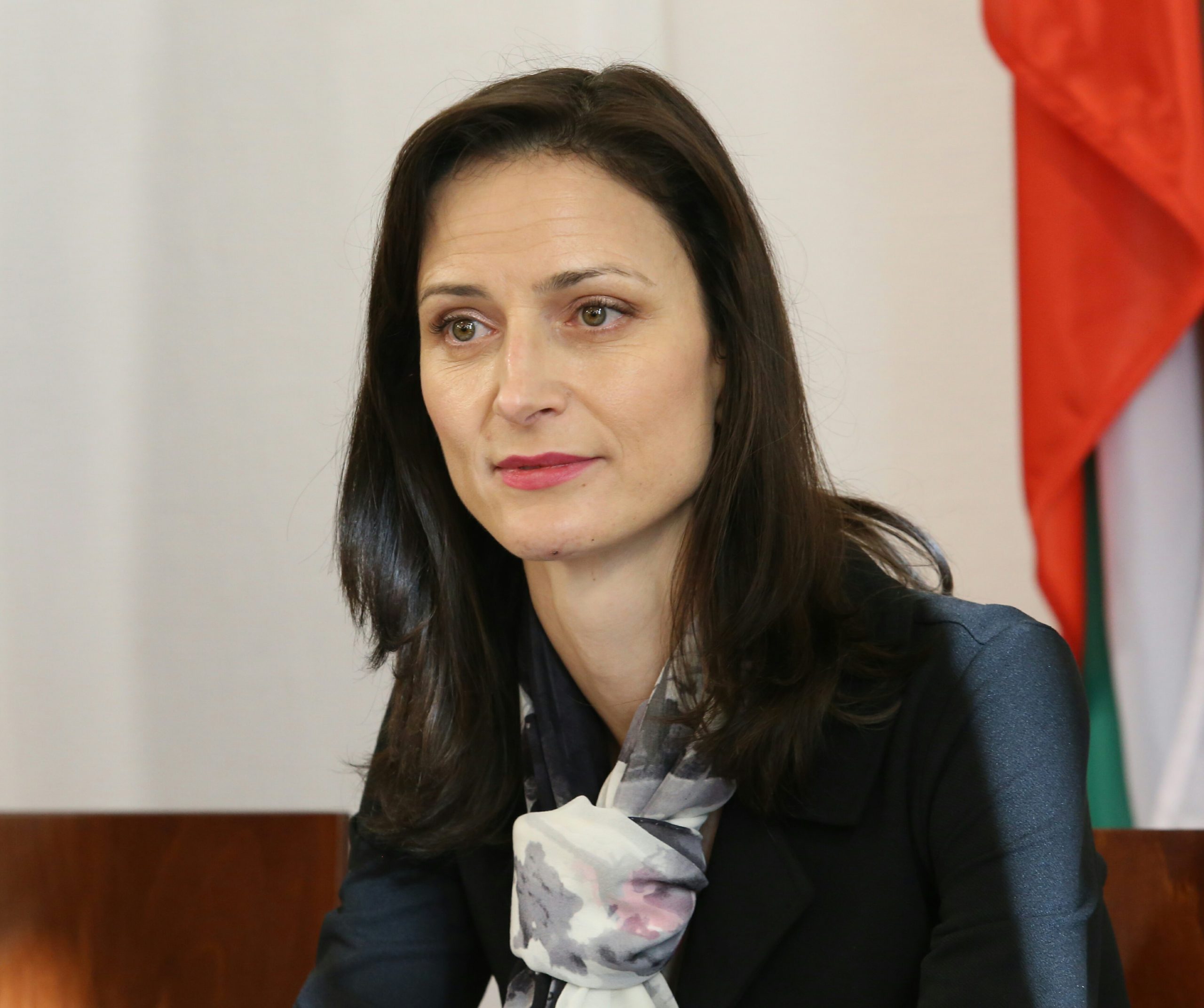 Парламент Мария Габриел