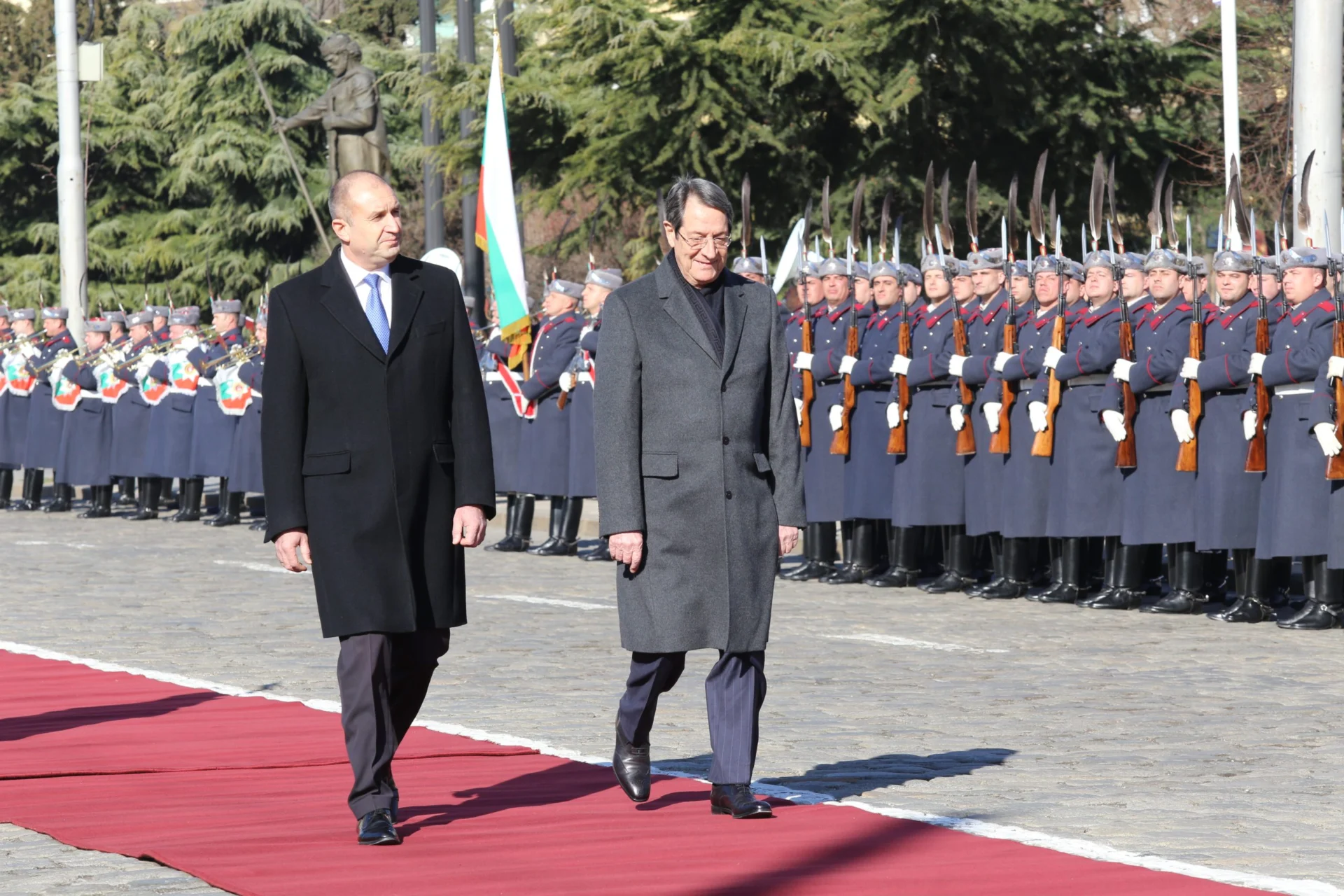 президентът на Република Кипър Никос Анастасиадис и съпругата му Андри Анастасиадис ще бъдат посрещнати от Румен Радев и Десислава Радева
