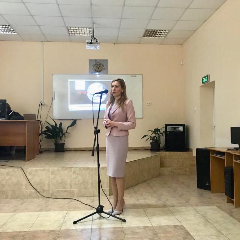 николина ангелкова