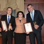 Награди Буров