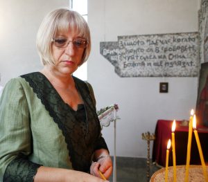 Председателят на Народното събрание Цецка Цачева  присъства на поклонението пред паметната плоча на жертвите на комунизма повод Европейския ден на жертвите на тоталитаризма - 23 август.