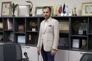 Искрен Митев