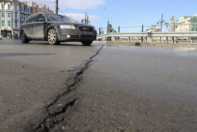 асфалт на лъвов мост