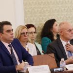 Парламент комисия по бюджет и финанси обсъждане за еврото Асен Василев Димитър Радев