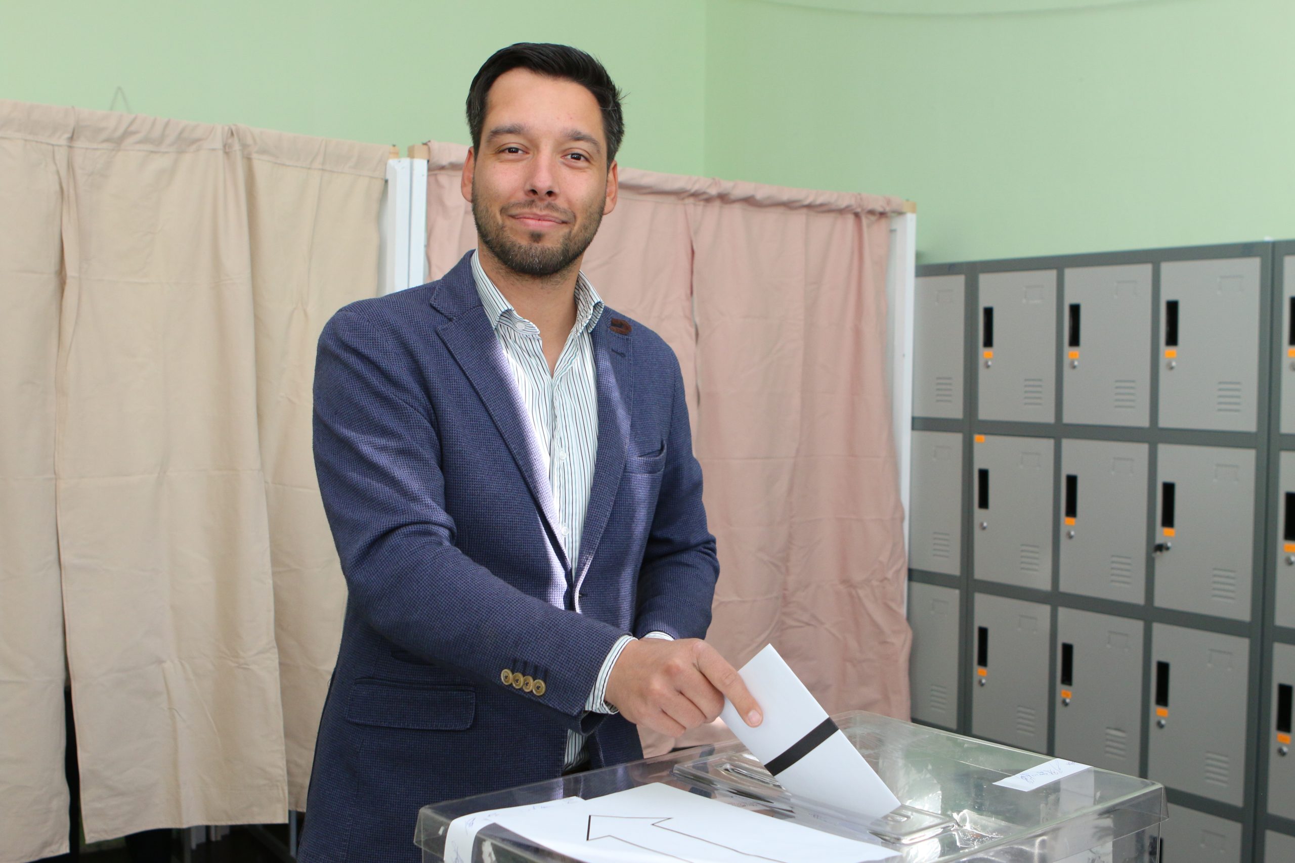 Борис Бонев гласува