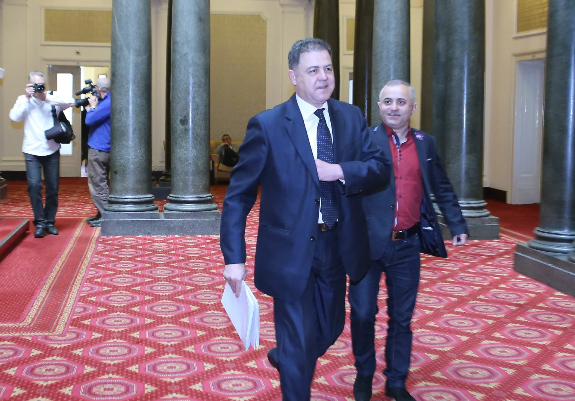 Парламент Николай Ненчев мин. на отбараната