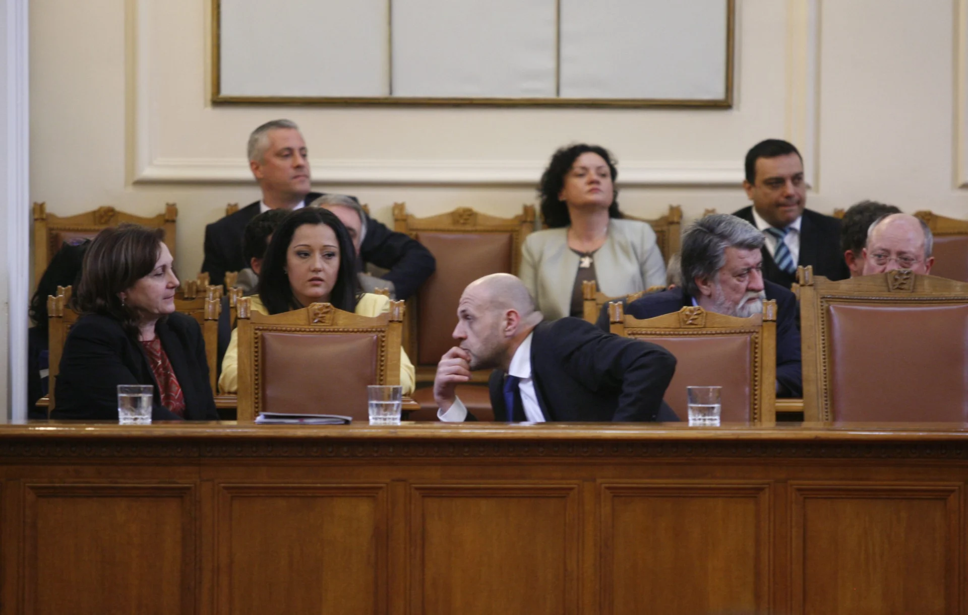 Парламент гласуване на външен дълг Лиляна Павлова Томислав Дончев