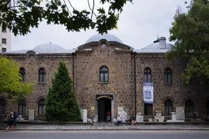 Национален археологически институт и музей Буюк джамия