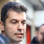 Кирил Петков пита колко струва шефът на антикорупционната комисия