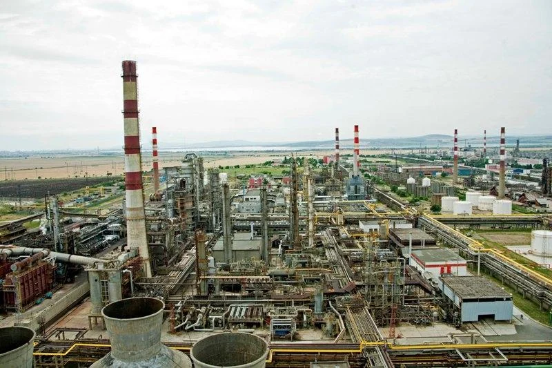 рафинерия лукойл бургас