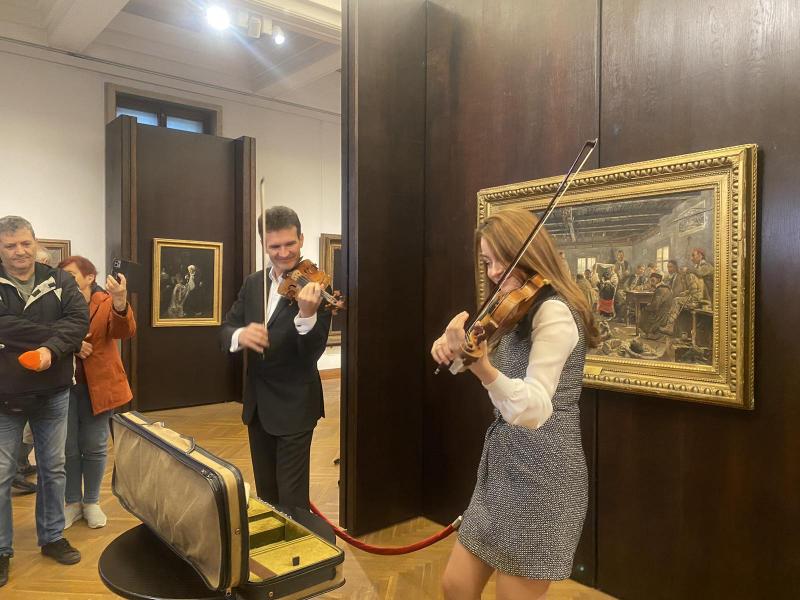 страдивариус светлин русев, лия