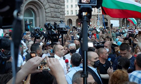 президентът сред народа