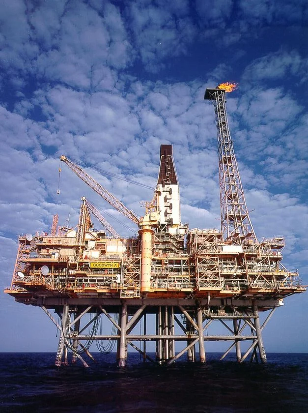 Нефтена платформаСонда