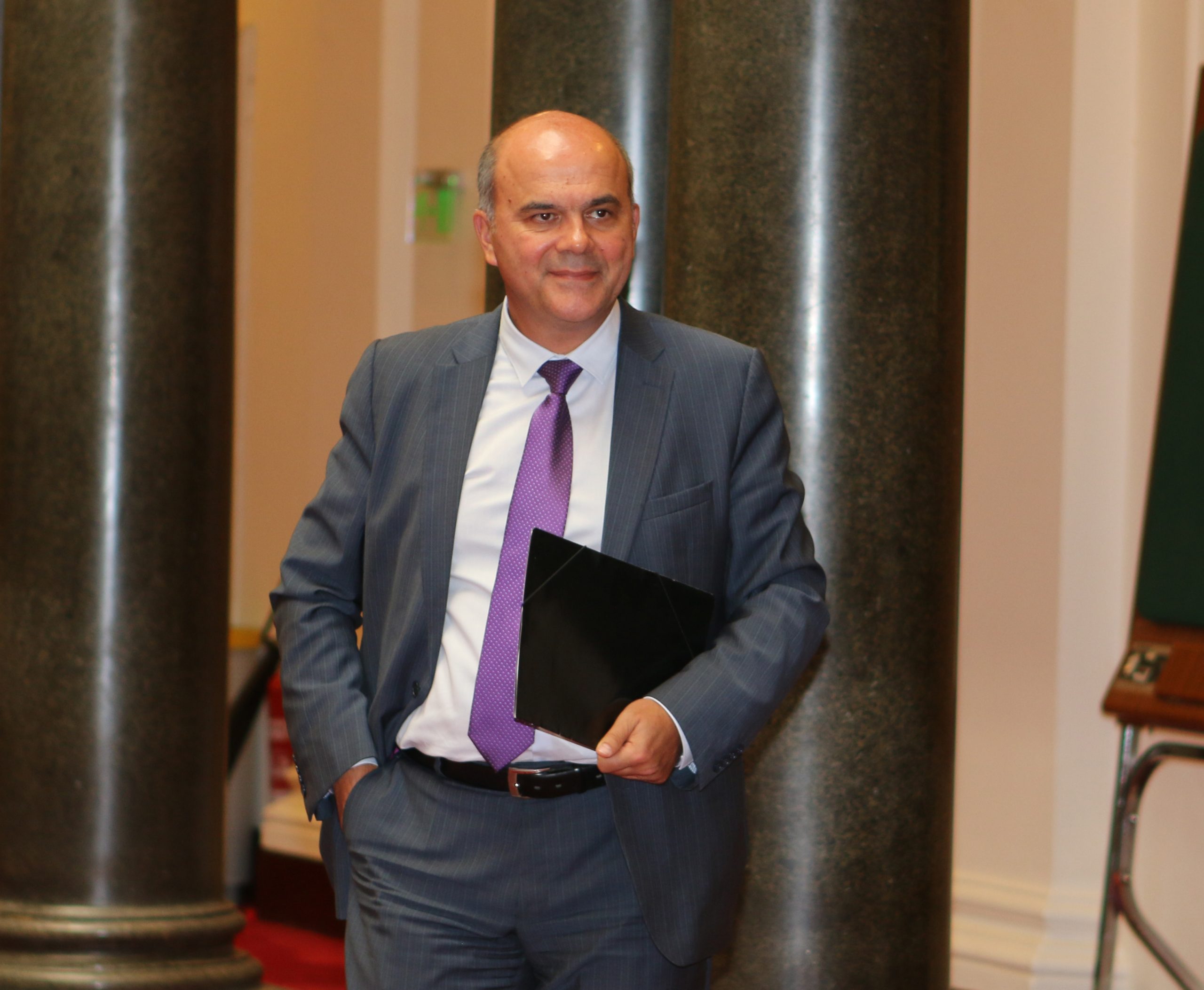 Парламент Бисер Петков