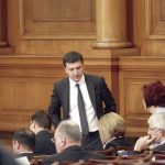 Според шефа на парламентарната социална комисия Драгомир Стойнев ГЕРБ се е превърнала в "машина за безработни". драгомир стойнев