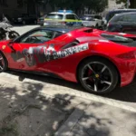 Михайлов се оплака, че скъпите коли с лика на Борисов и Пеевски са били дегерегистрирани без причина