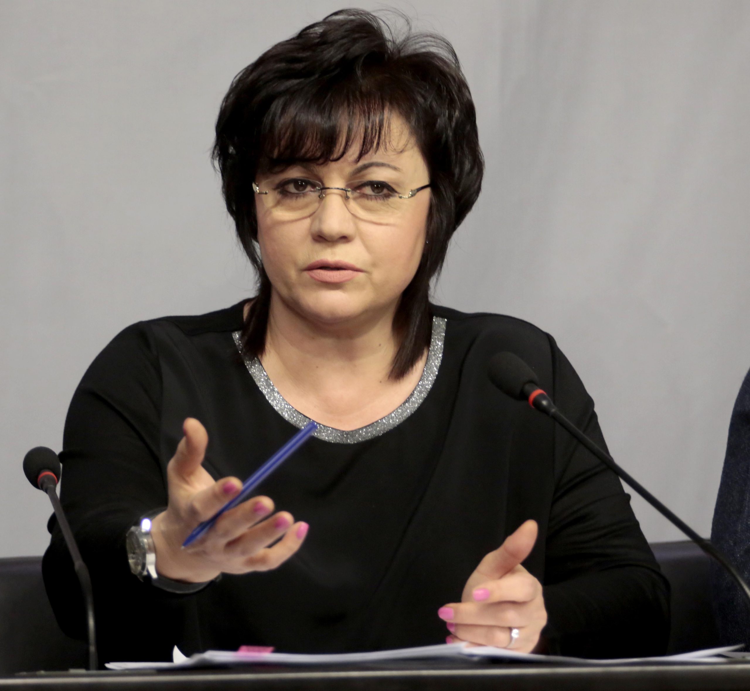 Корнелия Нинова