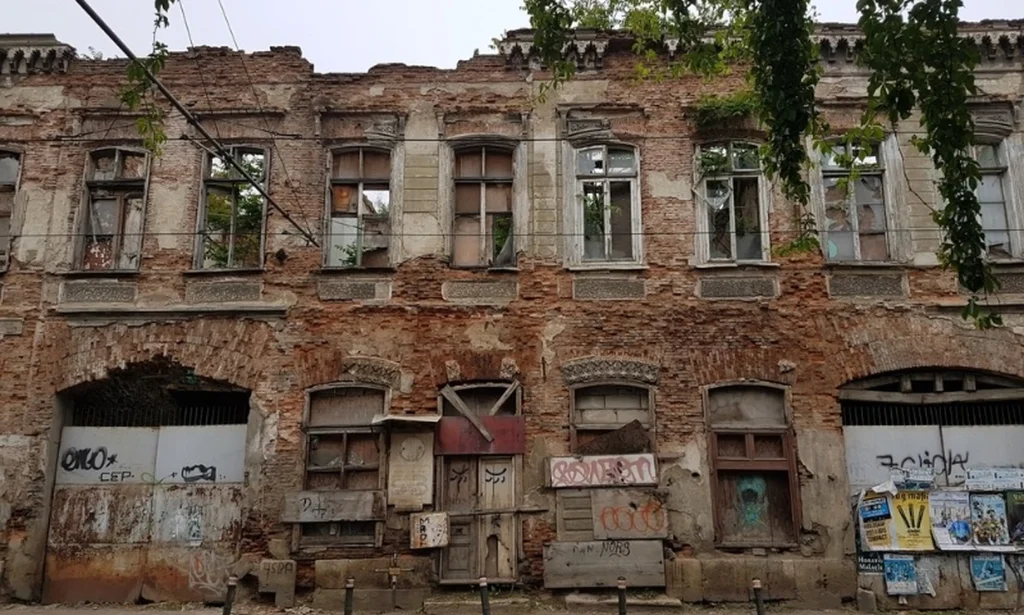 В Солаковия хан, където е пял Левски, ще има и български кът, увери Габриел 10 Солаковия хан