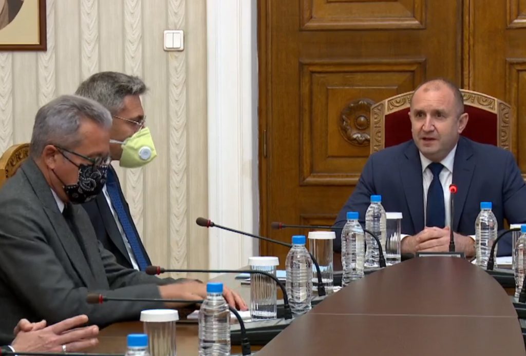 Президентът ще проведе консултации с ДПС 9 Президентство Консуллтации за правителство 45 НС ДПС Румен Радев