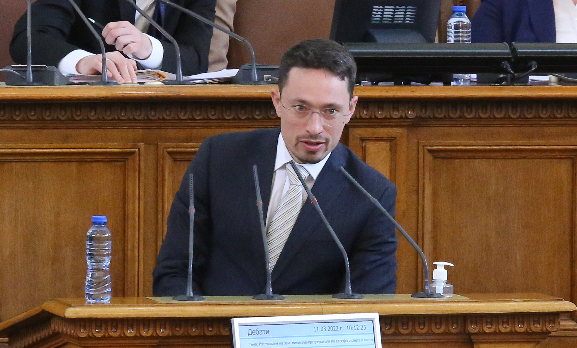 Парламент Владимир Табутов