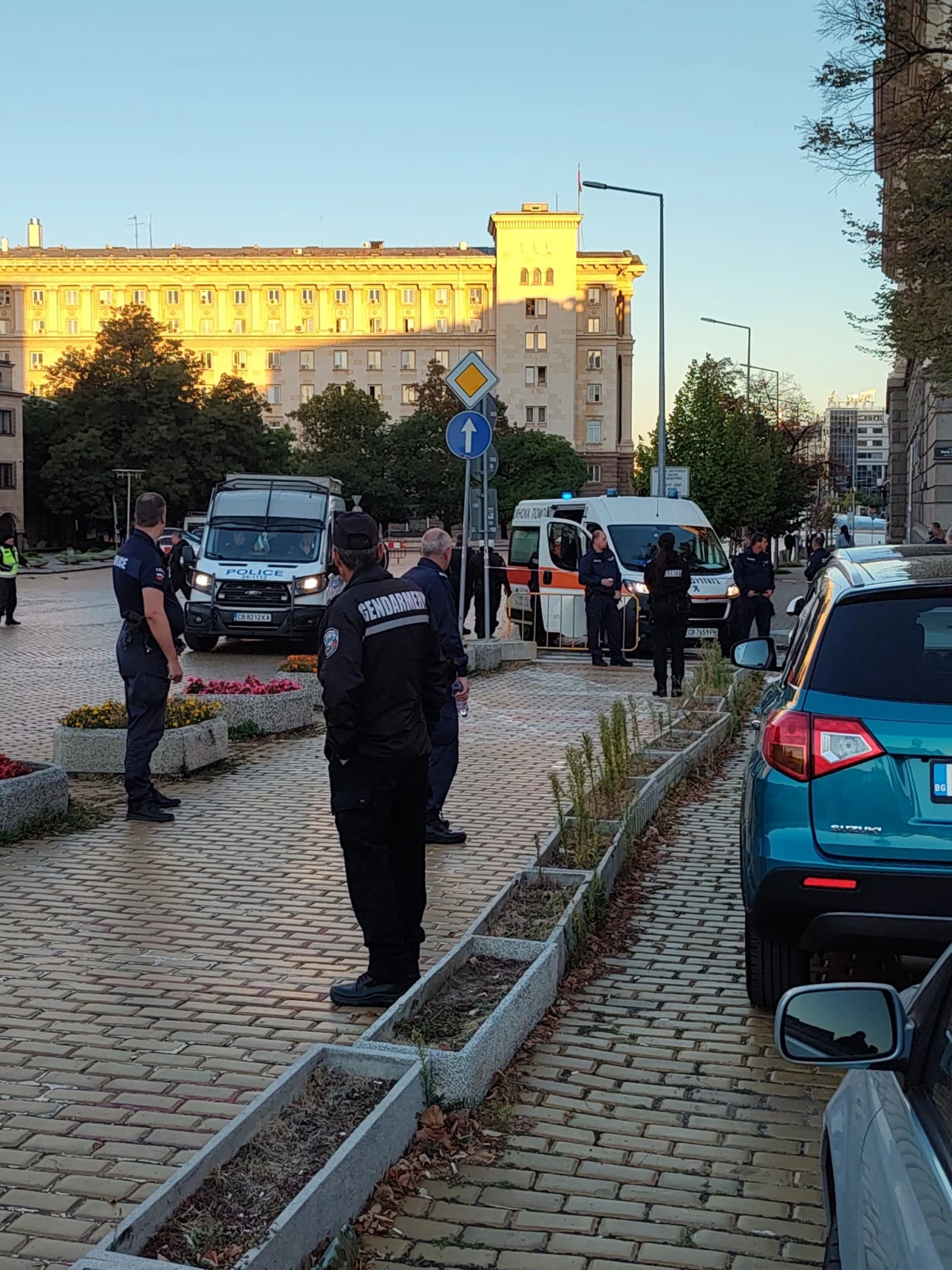 "Продължаваме промяната" съобщи за инцидент с полицай, показал "непрофесионализма" в ръководството на МВР