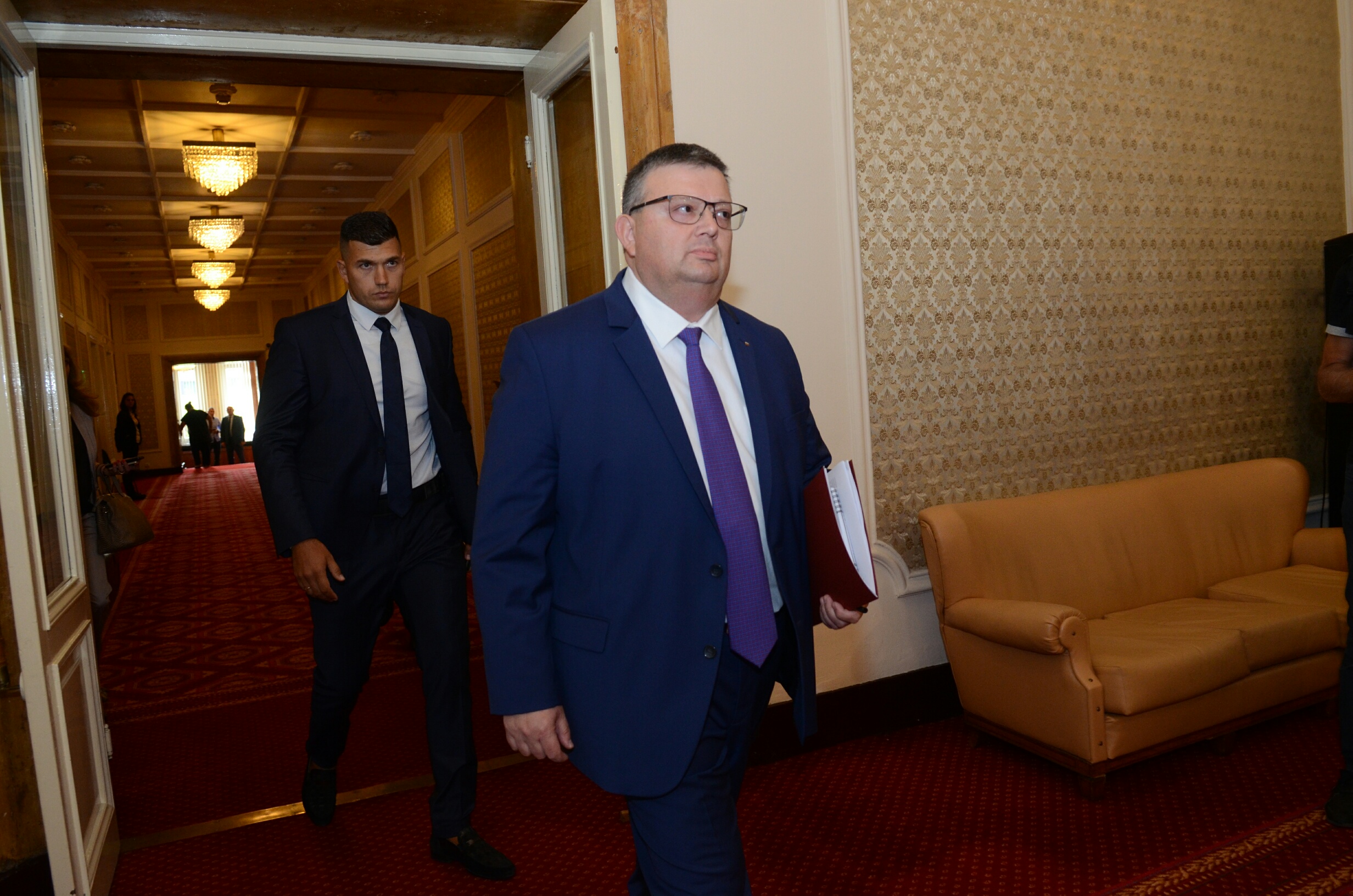 Парламент Сотир Цацаров