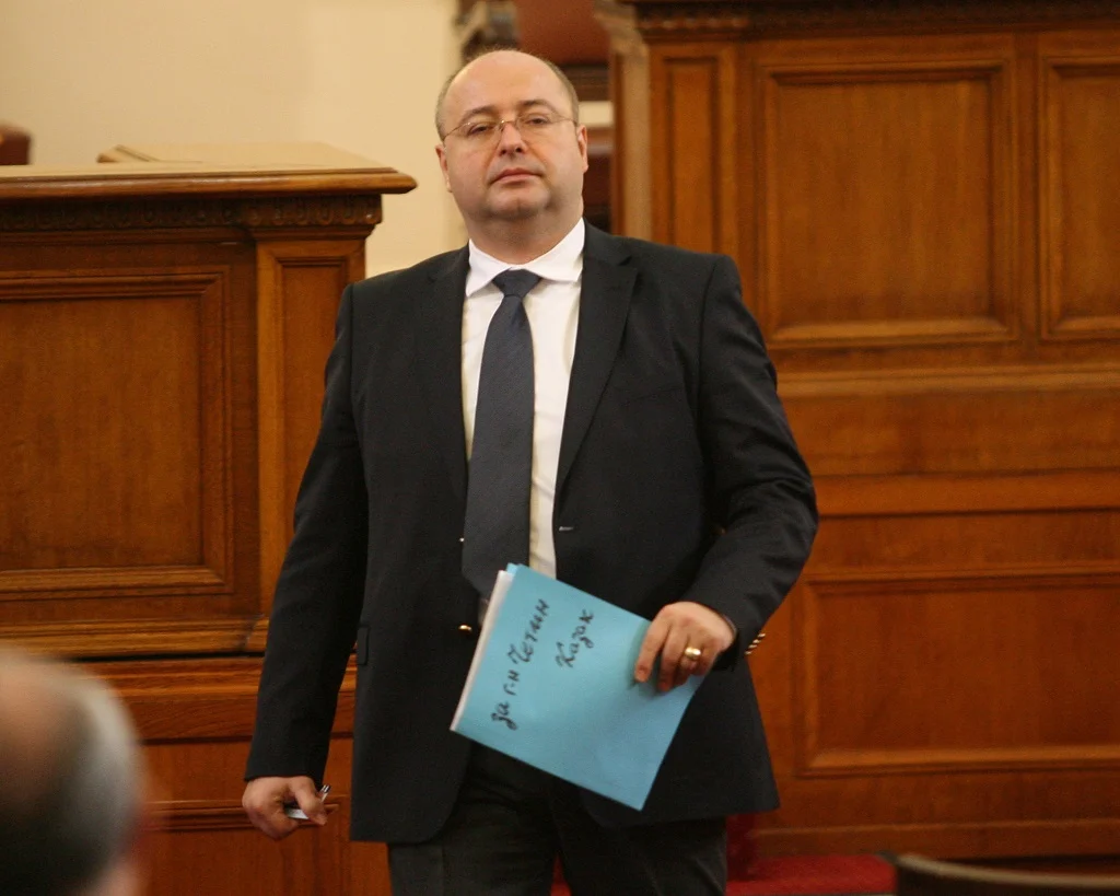 Четин Казак