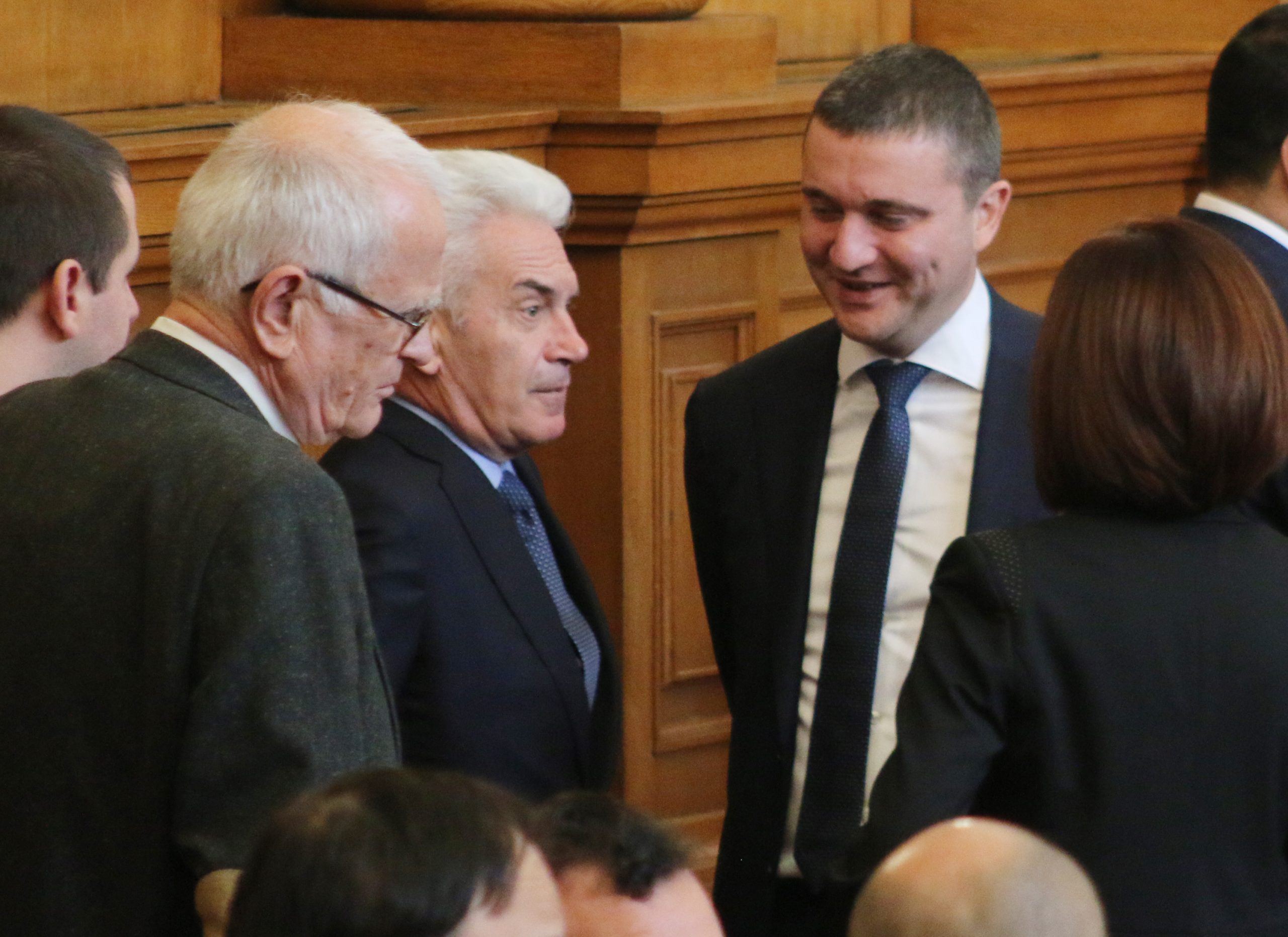 Парламент бюджет