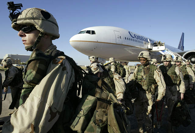 американски войницисамолет