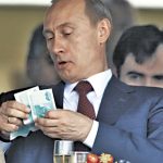 Путин вече не крие моногамната си любов към рублата.