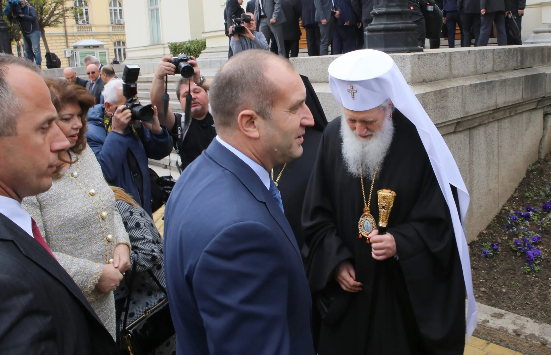 Парламент Румен Радев президент на Б-я