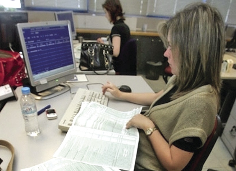 С единната сметка за плащания на данъци и такси правителството иска за изпише вежди на бюджета. Но може и да му извади очите.