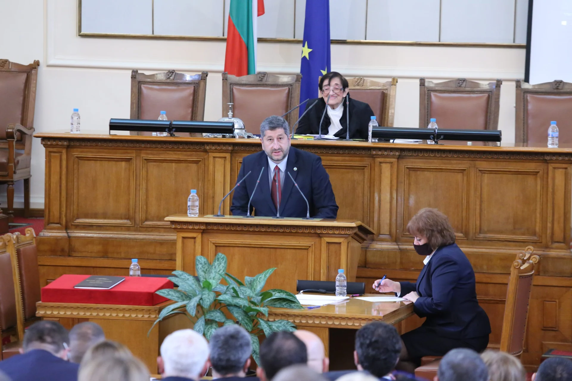 Парламент Христо Иванов