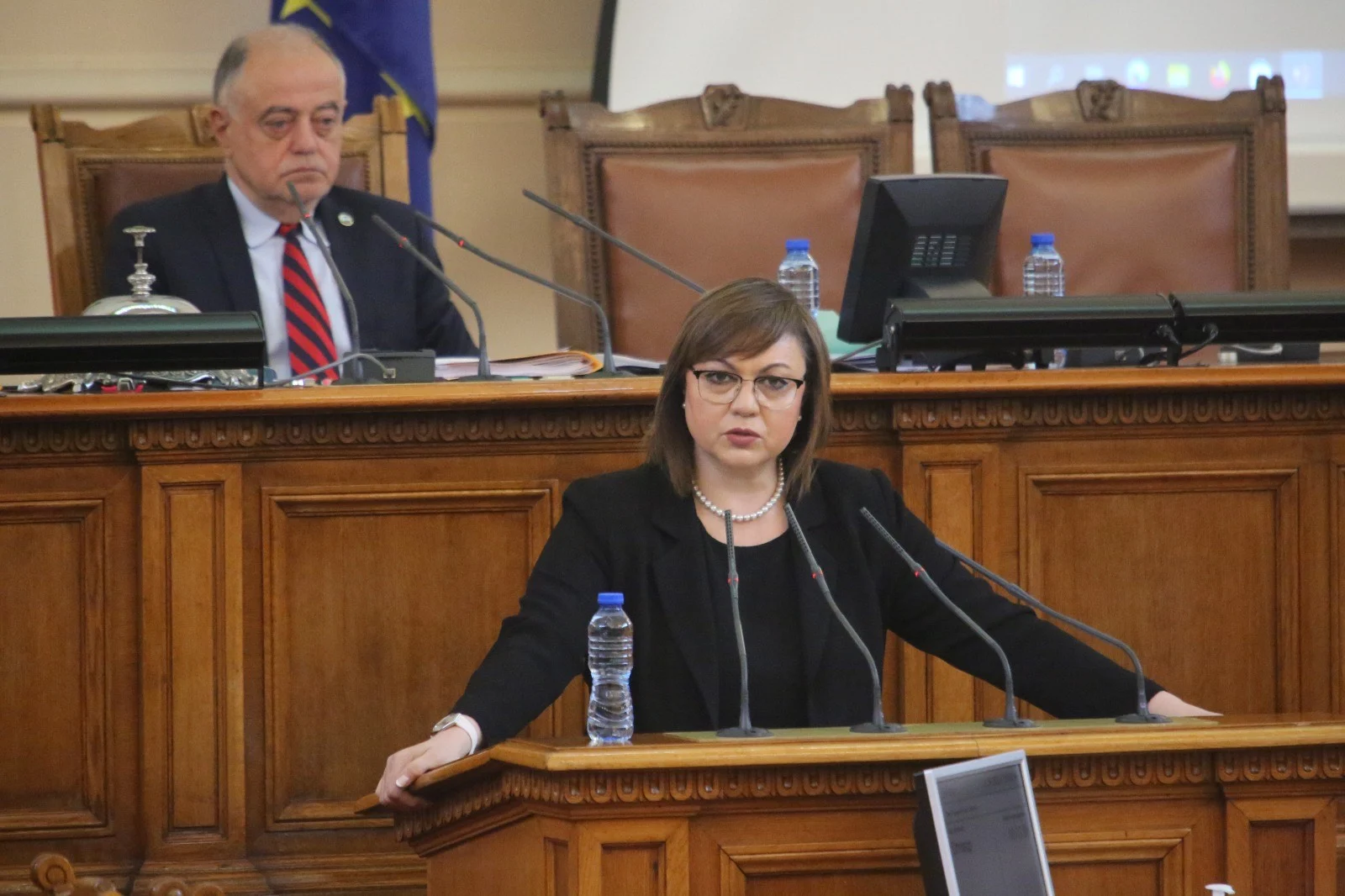 Корнелия Нинова