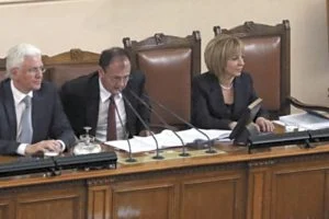 Управляващите връщат топката за “вечния обвиняем” на точката