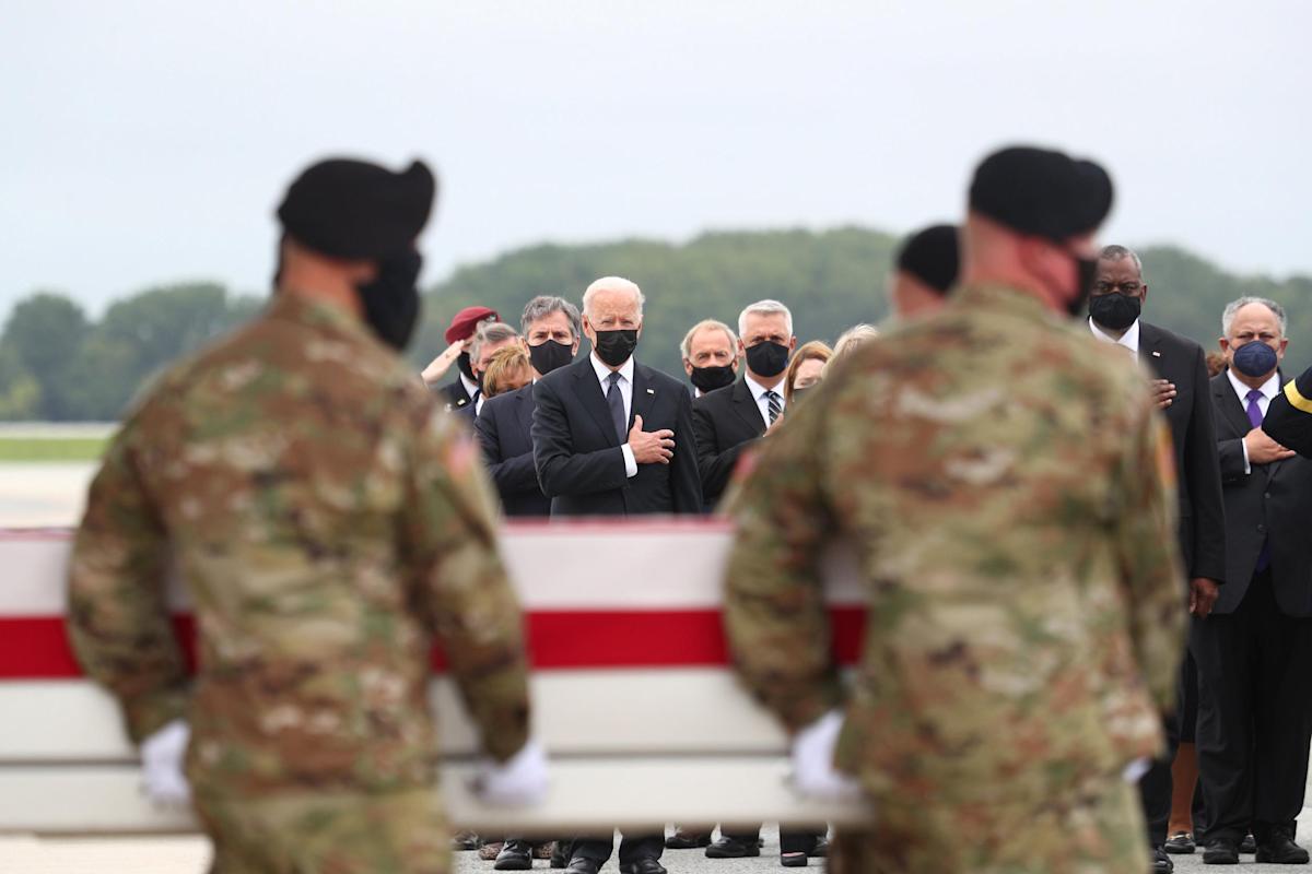 джо байдън военни (Ройтерс)