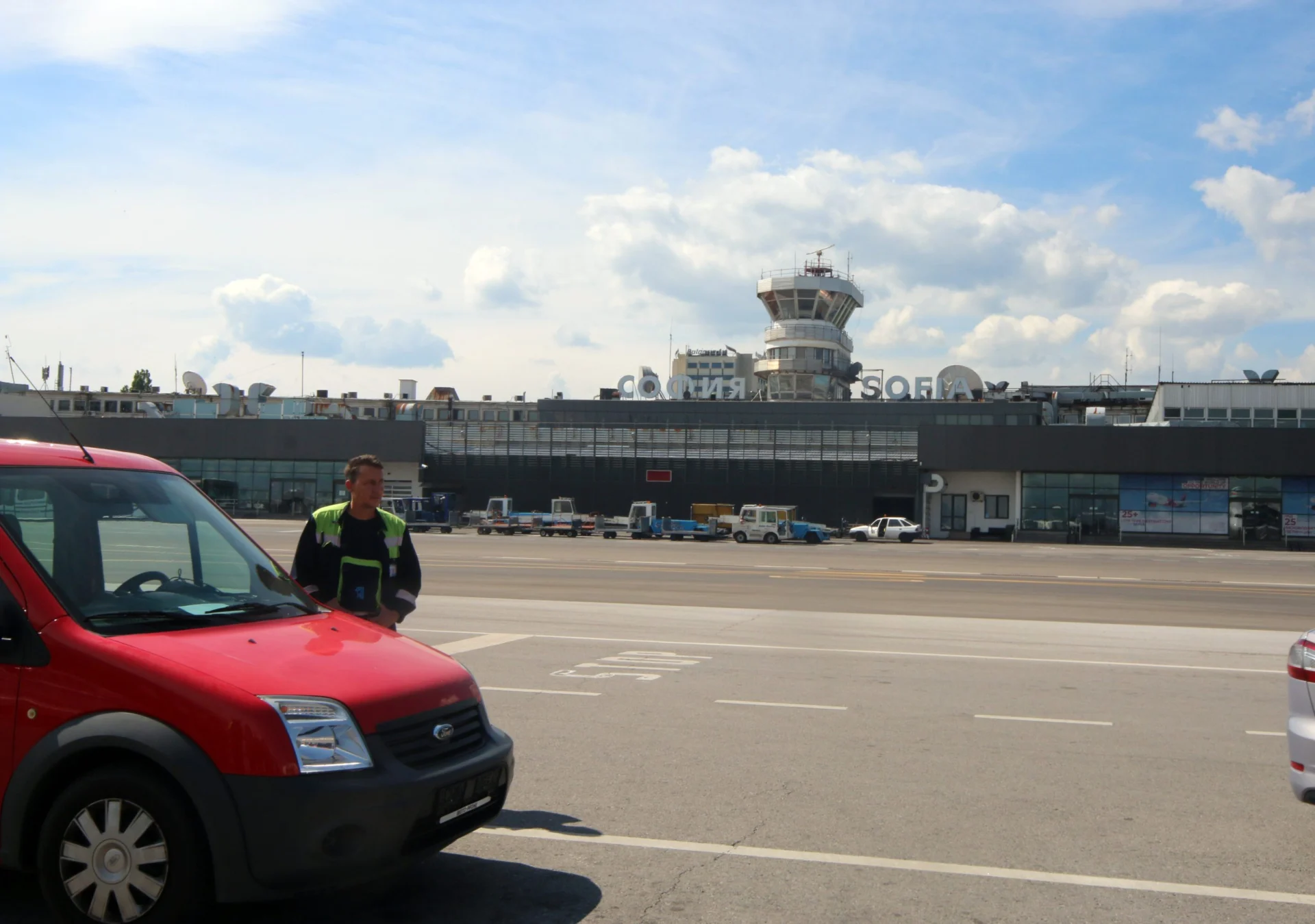 Летище София Аерогара Терминал 1 писта