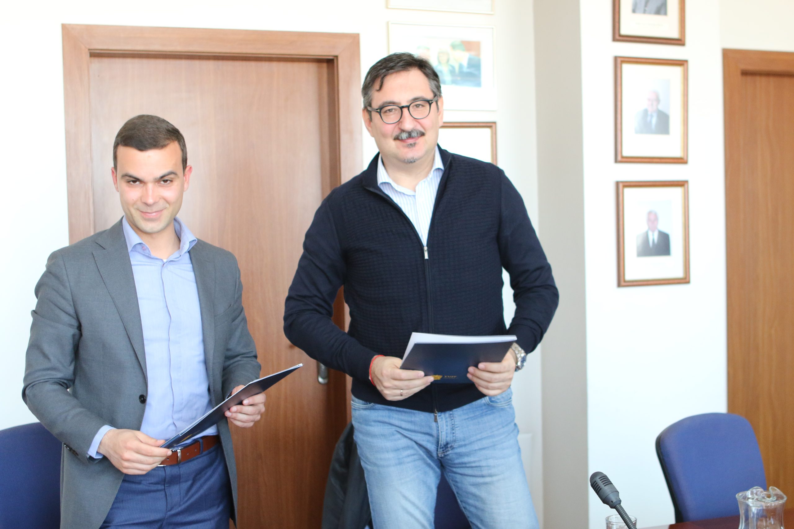 Изпълнителната агенция за насърчаване на малките и средни предприятия (ИАНМСП) и Висшето училище по застраховане и финанси (ВУЗФ)  подписаха Меморандум за сътрудничество