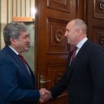 Президентът Румен Радев се срещна с катарския посланик за пленените български моряци