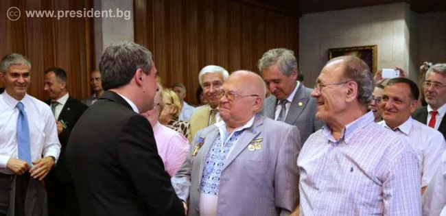 плевнелиев